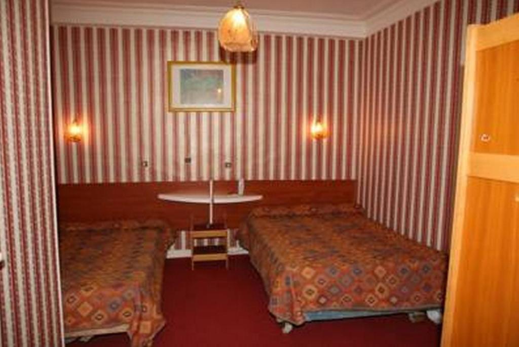 Sully Hotel Paris Bilik gambar